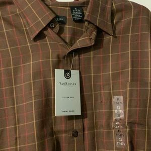 NWT Van Heusen Men’s Button Down